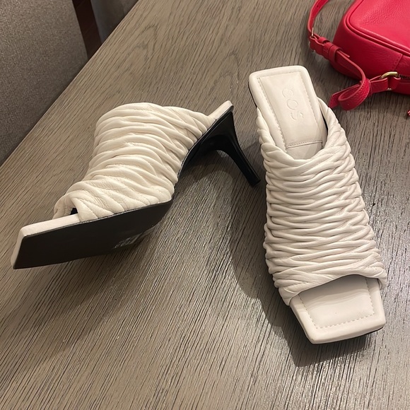 COS leather quilted off white mules - Picture 6 of 7